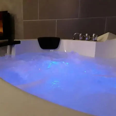 公寓 A De 30 M² Avec Jacuzzi 拜克萨