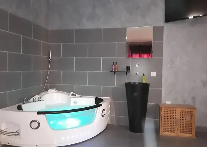 A De 30 M² Avec Jacuzzi Daire Baixas